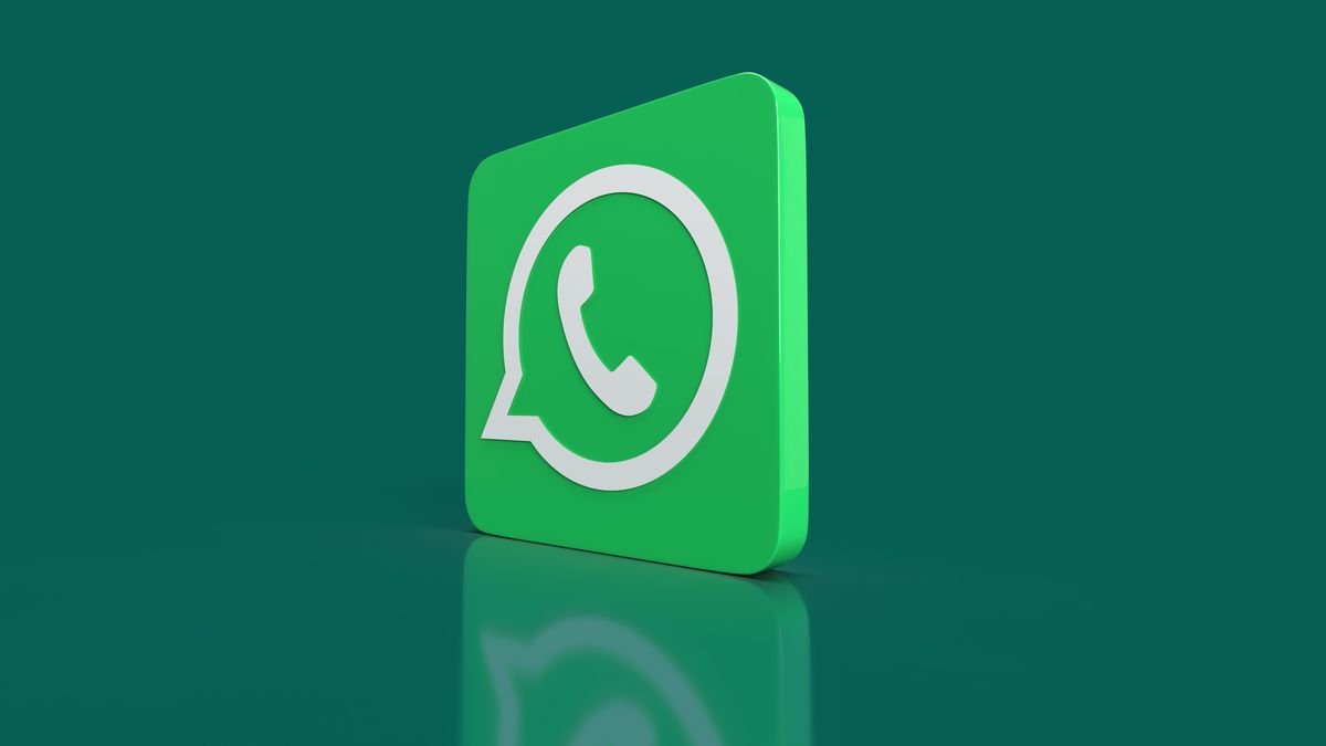 How to send photos as document in WhatsApp