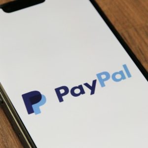 iPhone users in Europe can now use PayPal for NFC payments